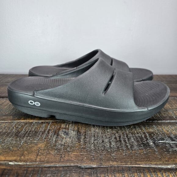 Oofos OOahh Womens Size 7 Recovery Slip-On Comfort Beach Sandals Slides Black - Picture 1 of 11